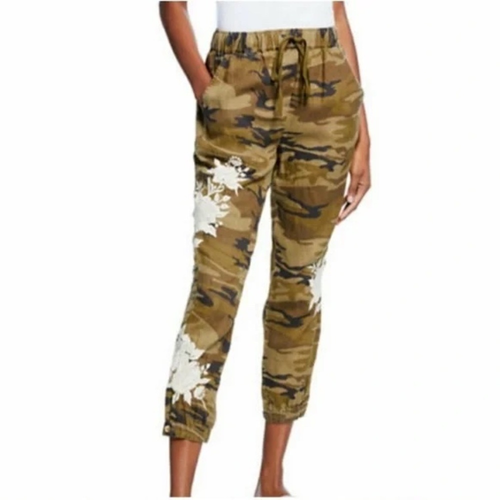 Johnny Was Sadie Embroidered Linen Camo Jogger Pants - Picture 1 of 7